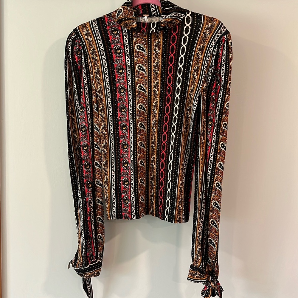 Free‎ People - small paisley print cropped blouse
